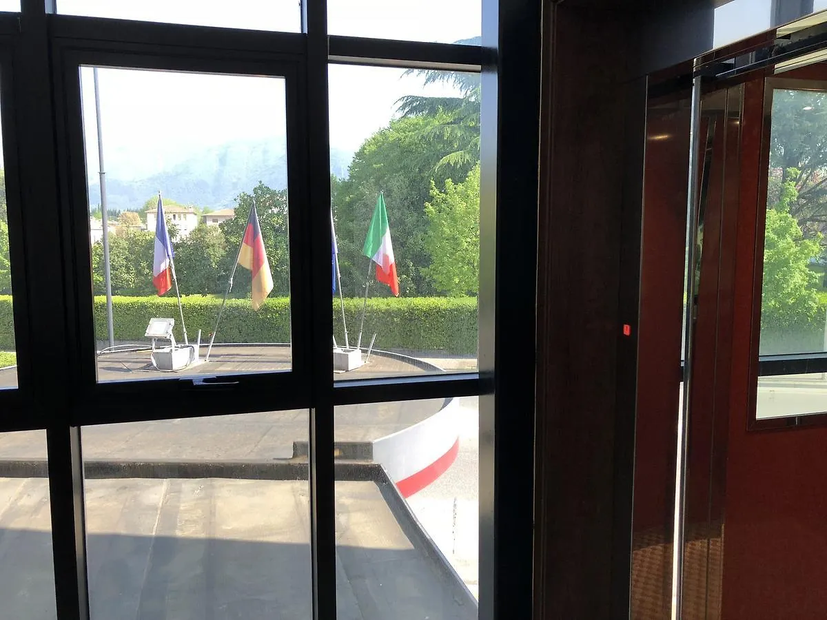 Hotel Victoria باسّانو ديل غرابّا