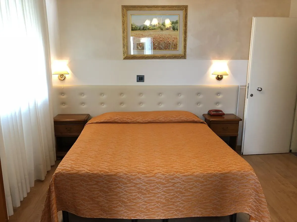 Hotel Victoria باسّانو ديل غرابّا