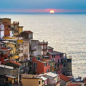 Ines 2* Manarola