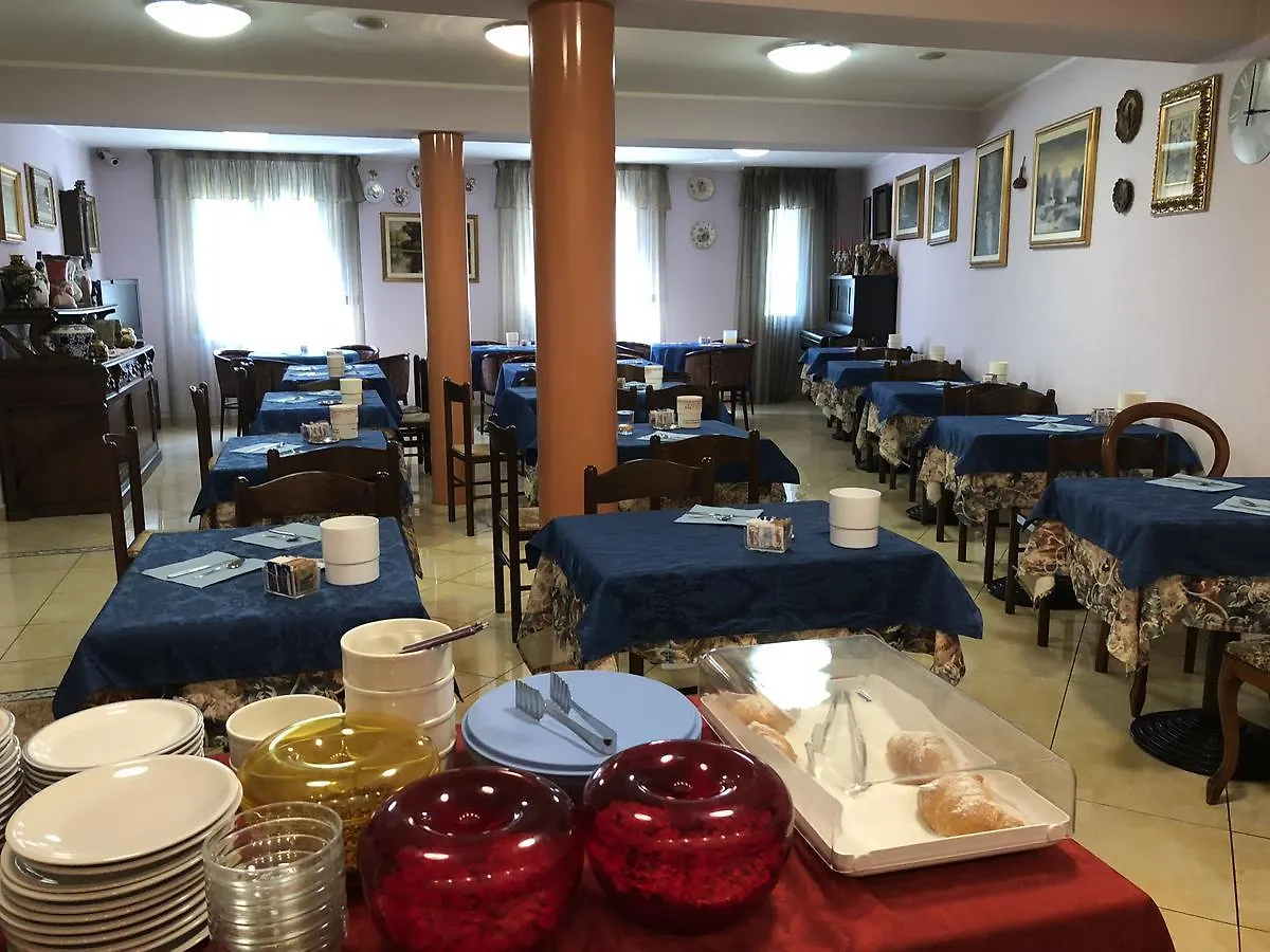 Hotel Victoria Bassano del Grappa 3*,  Italia